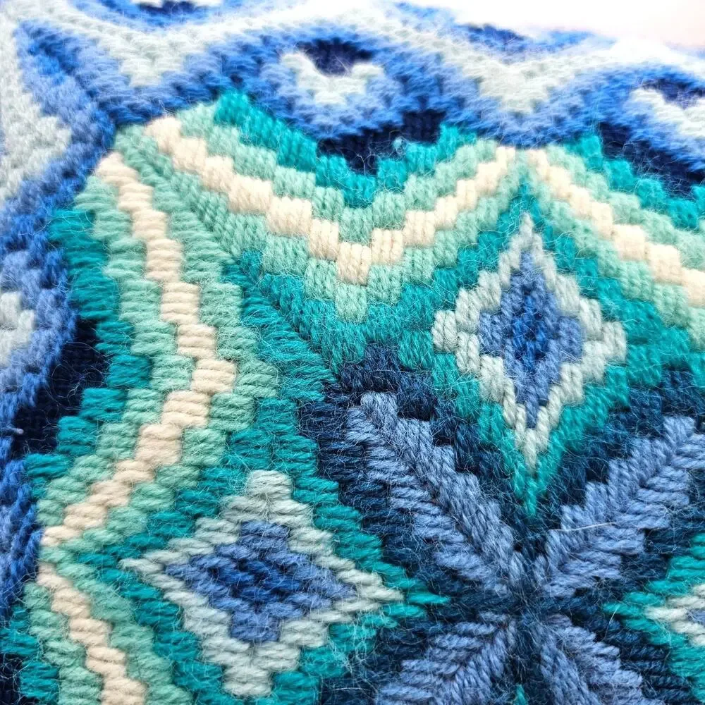 Vtg Bucilla Bargello Needlepoint Pillow Geometric Kaleidoscope 70s MCM Blue 12